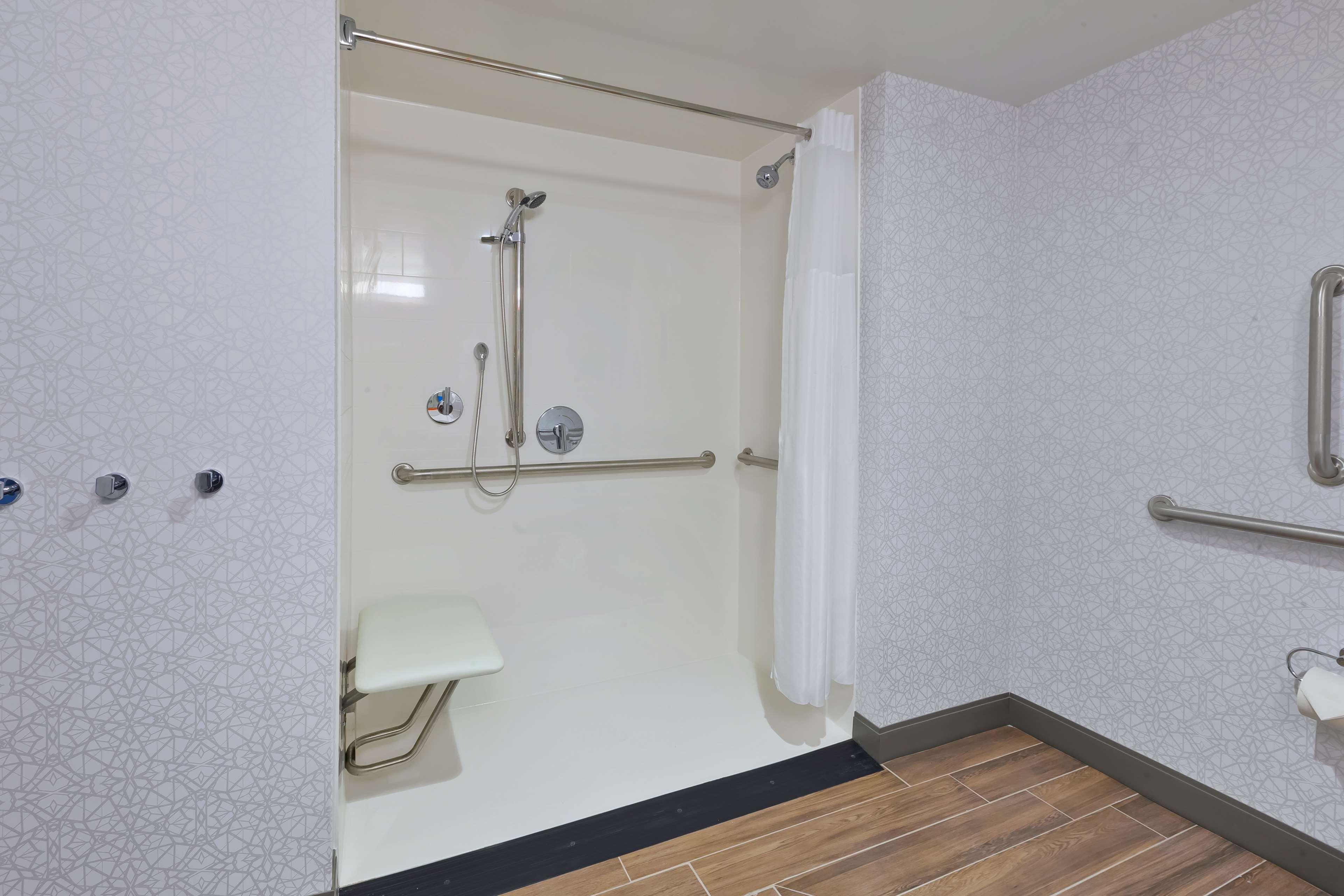 Hampton Inn Cape Cod Canal Bourne Dış mekan fotoğraf