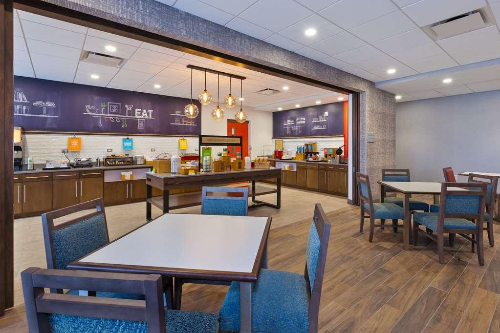 Hampton Inn Cape Cod Canal Bourne Restoran fotoğraf